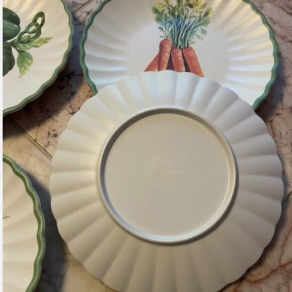 NEW Set of 4 Farmhouse by Rachel Ashwell Melamine Scalloped Salad Plates - Picture 4 of 5
